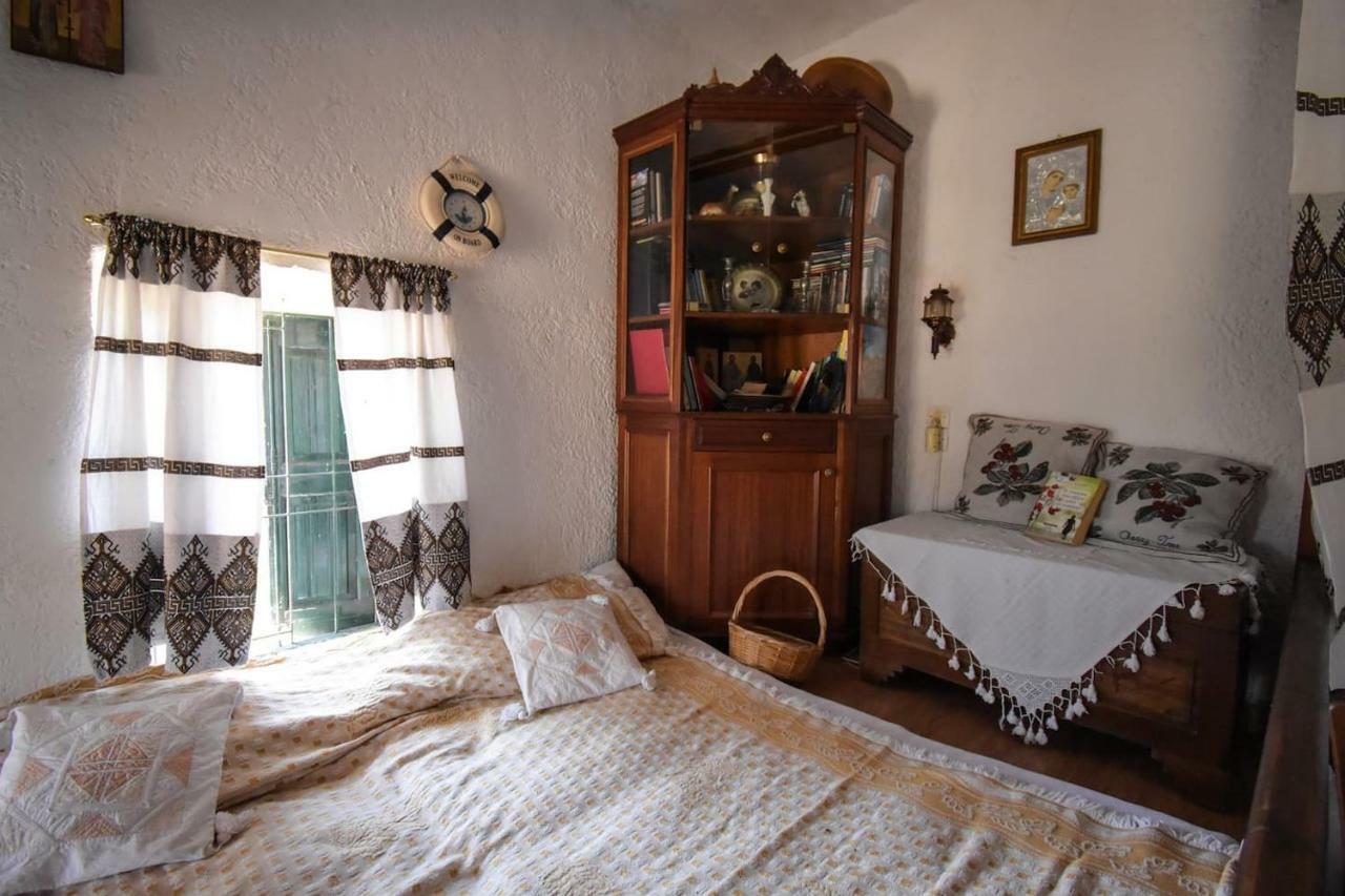 The Little House On The Hill Of Myrties Villa Luaran gambar